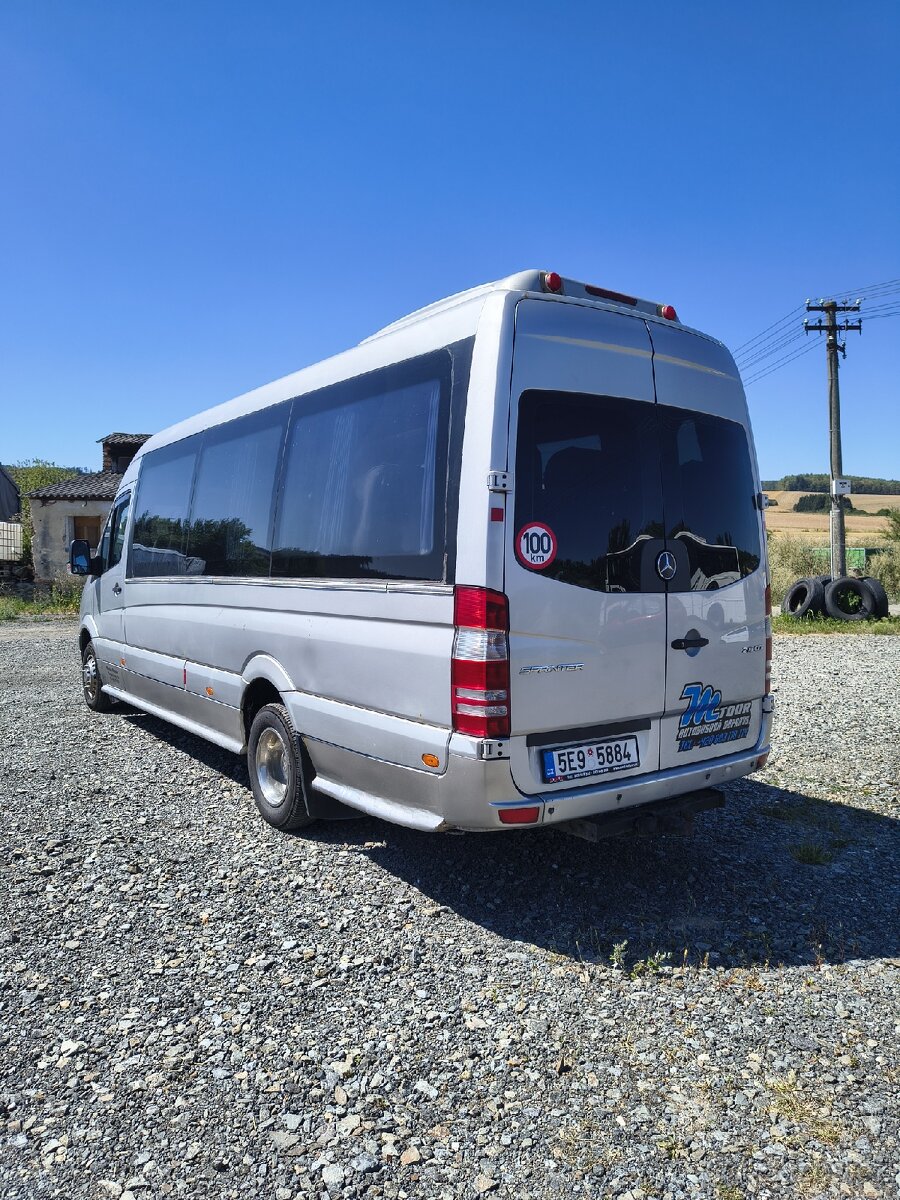 Mercedes Benz Sprinter - 4