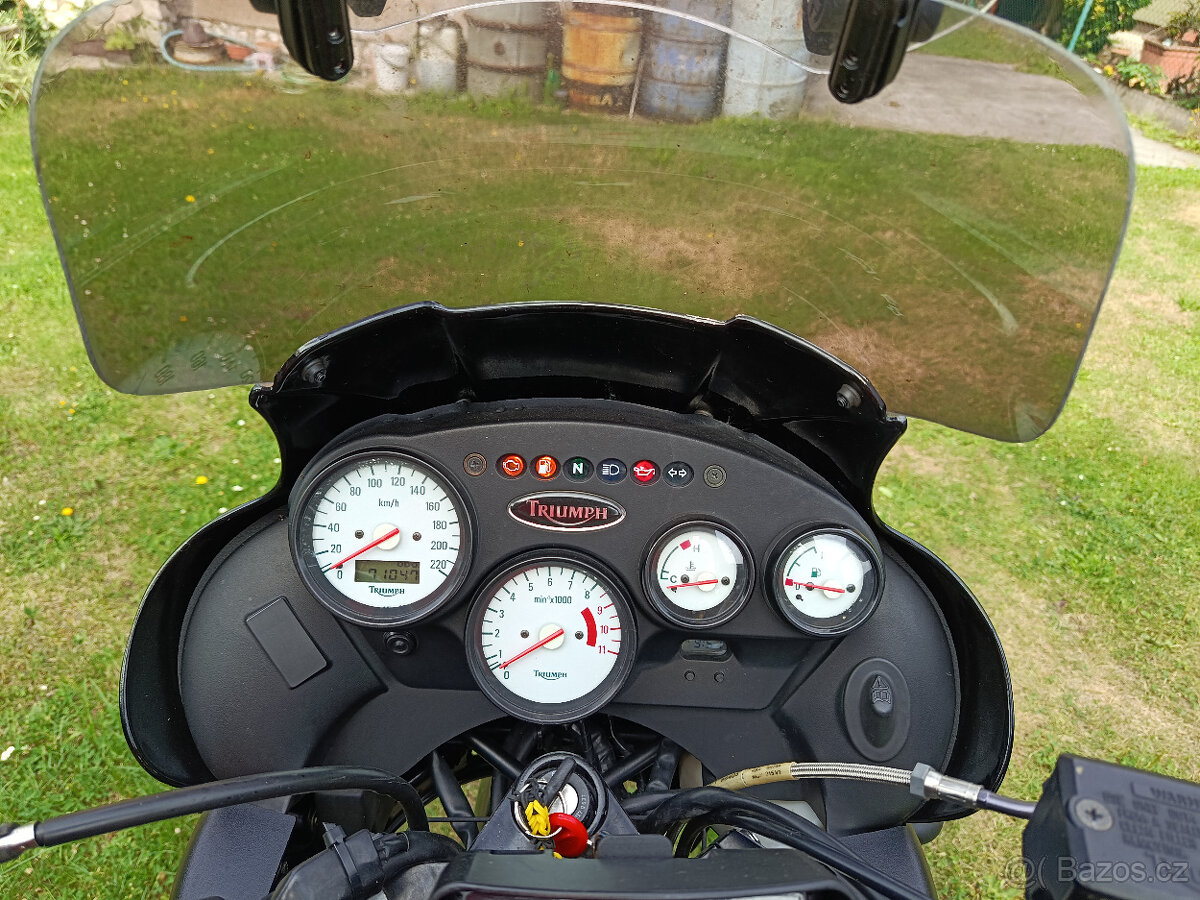 Triumph Tiger 885i - 4