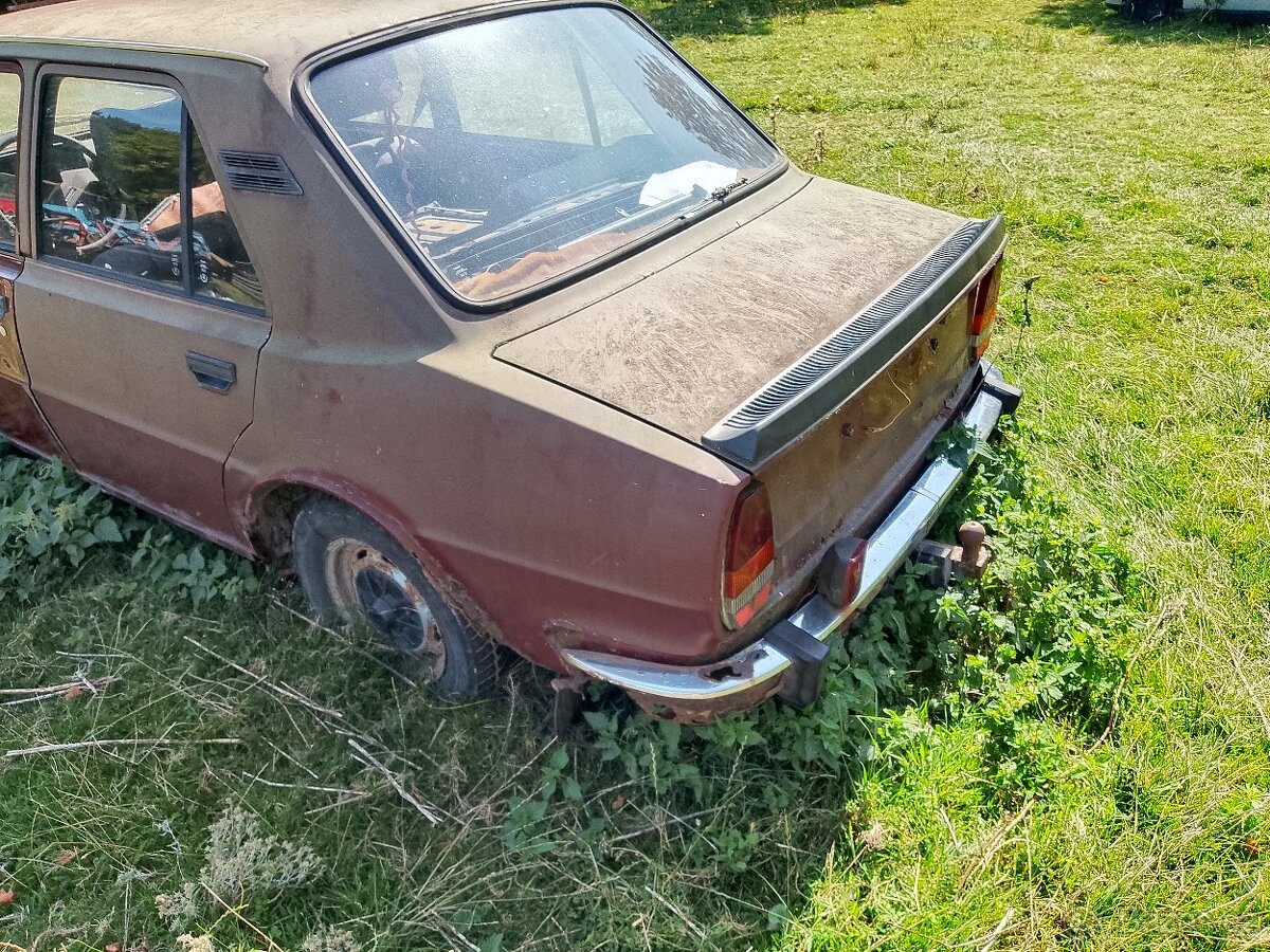 Škoda 105 - 4
