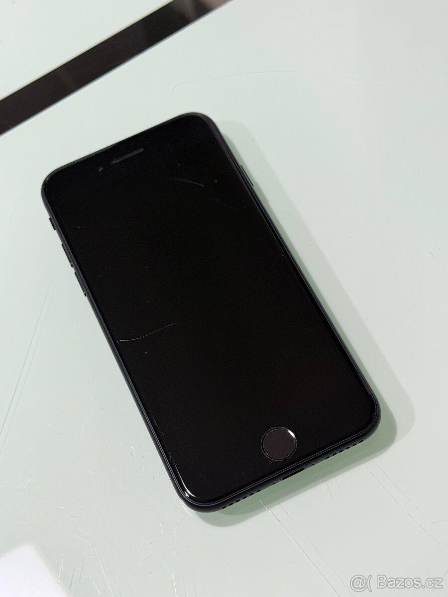 iPhone SE 2020, 85%🔋 - 4