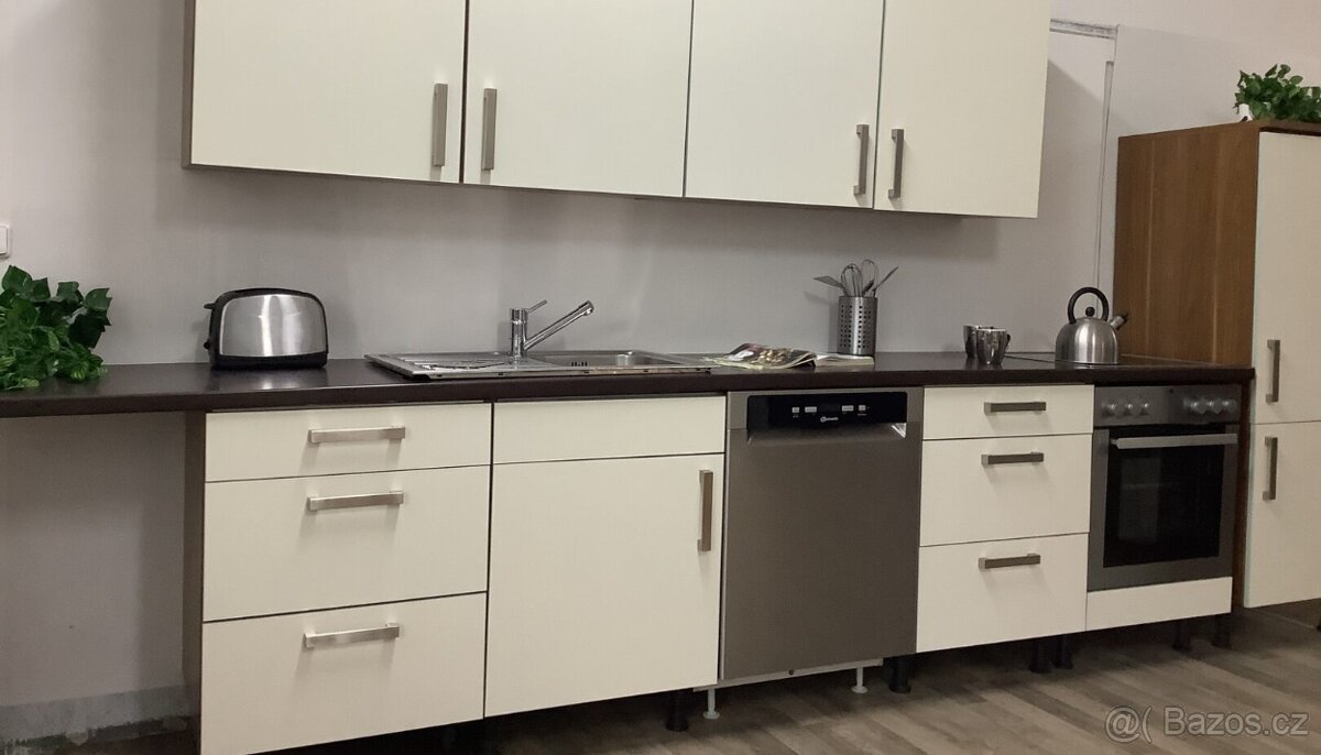 Světlá moderní kuchyně PAOLA - 4