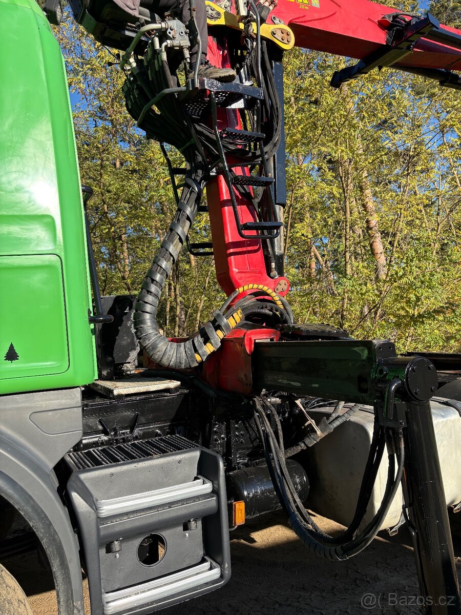 Prodám lesovůz Scania 6x6, G440 - 4