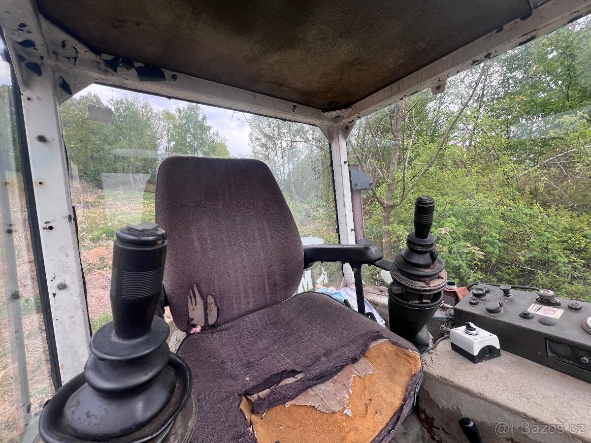 Menzi Muck 5000 T2 – Kráčející bagr - 4