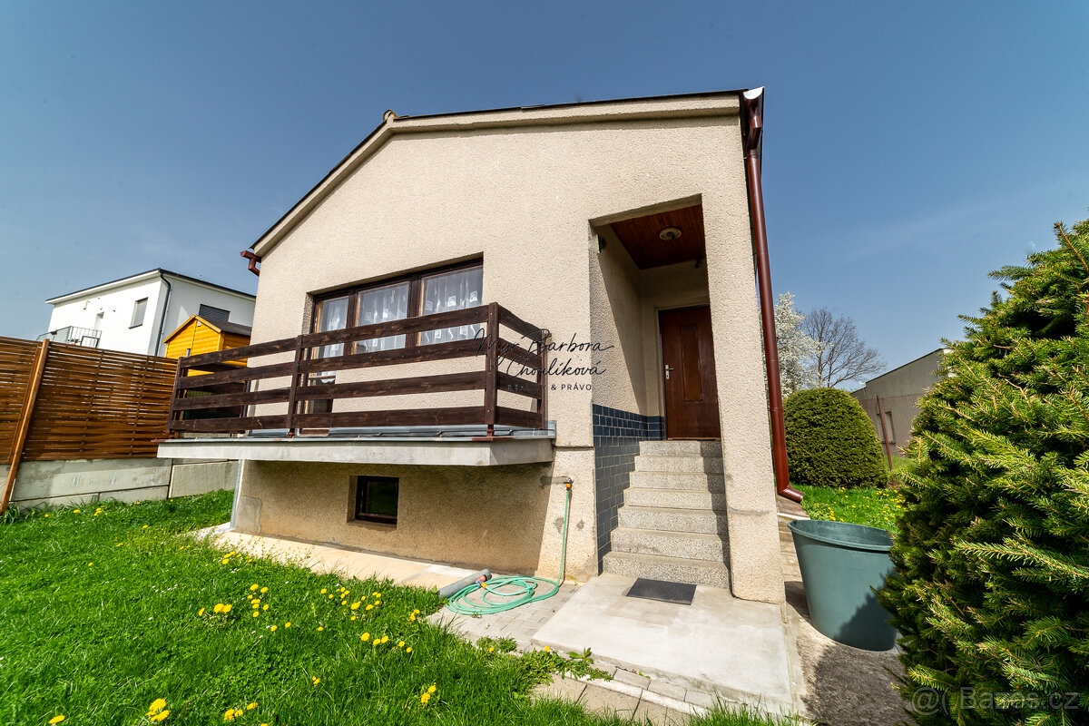 Prodej chaty s možností přestavby na rodinný dům se zahradou - 4