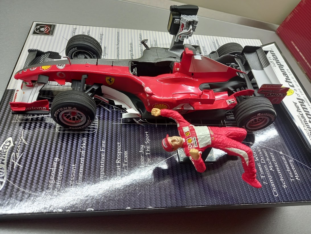 F1 FERRARI F248 2006 ANATOMY SCHUMACHER HOTWHEELS 1:18 - 4