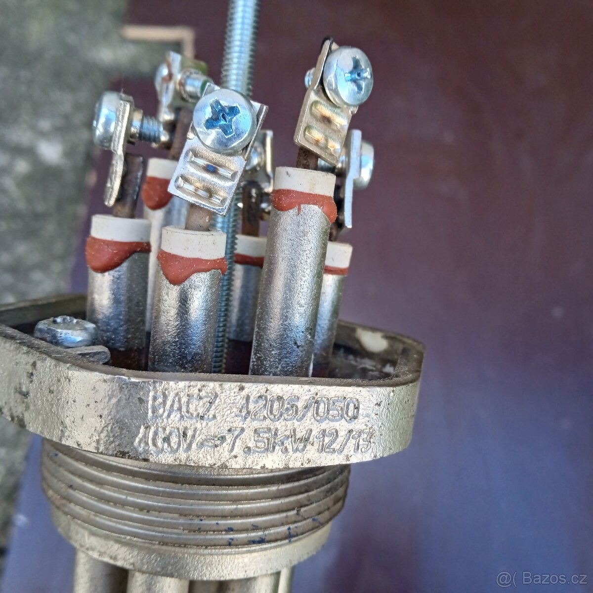 Prodám elektrické topné těleso na 400V,3kw - 4