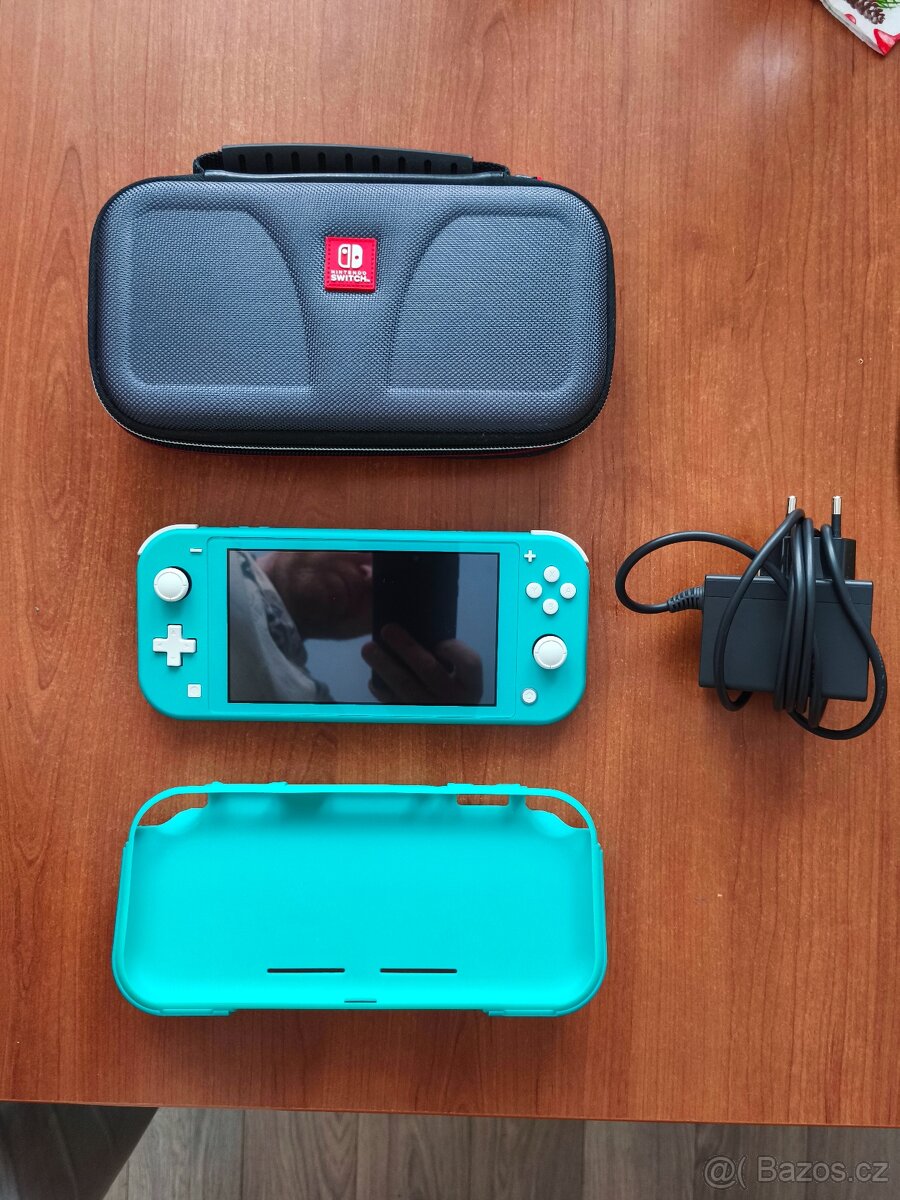 Nintendo switch lite - 4