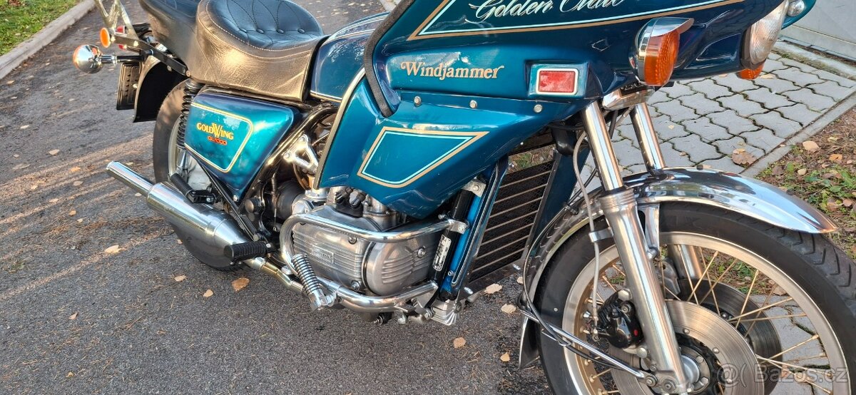 Honda Goldwing GL1000 - 4