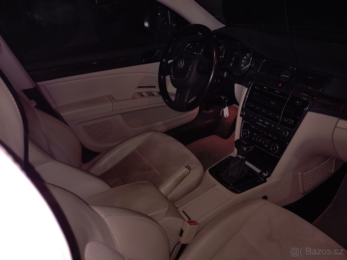 Škoda Superb 2009 2.0 TDI 125 kW šedý - 4