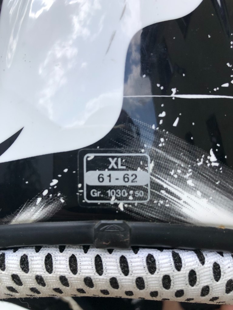 helma přilba AIROH MX - 4