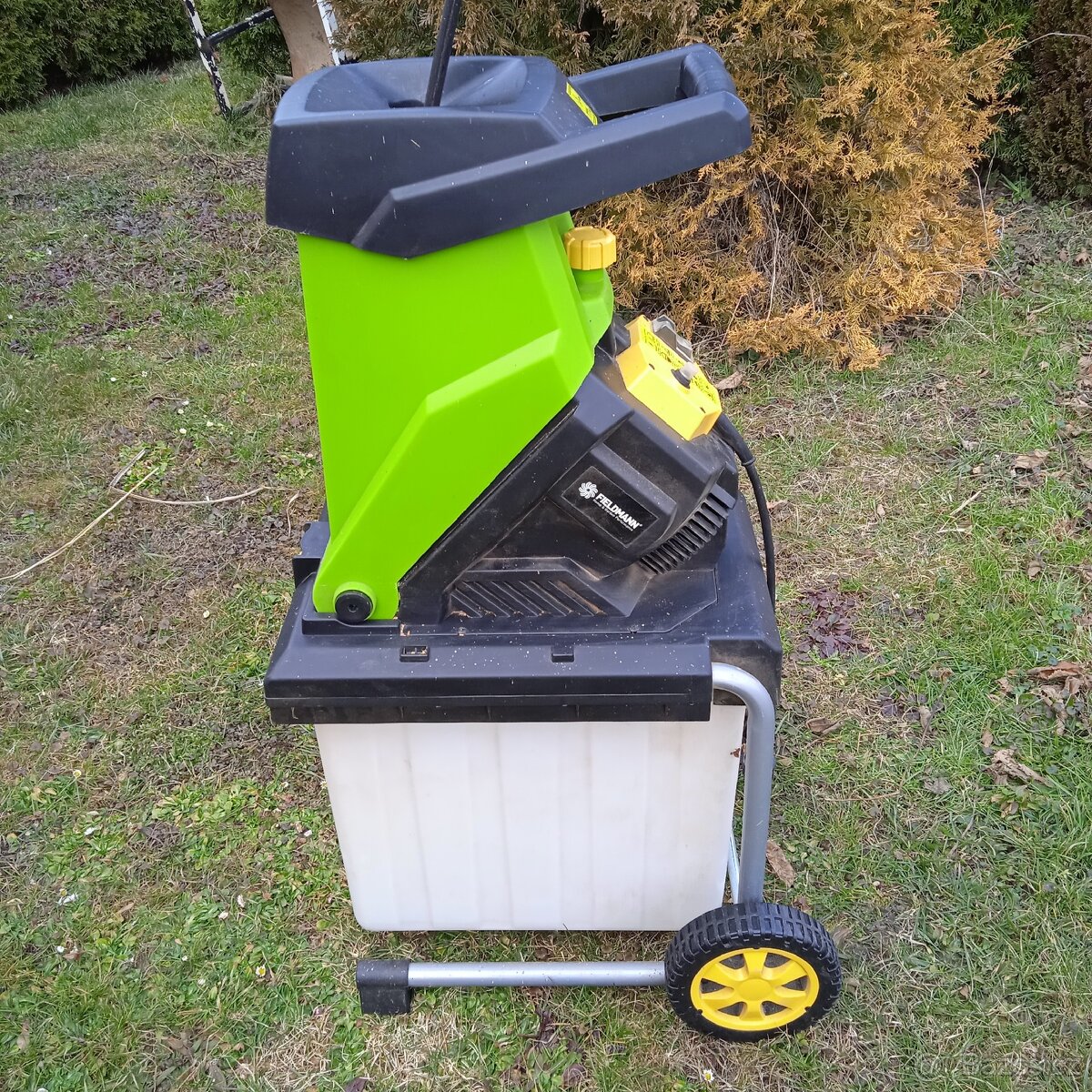 Zahradní drtič Fieldann - 4