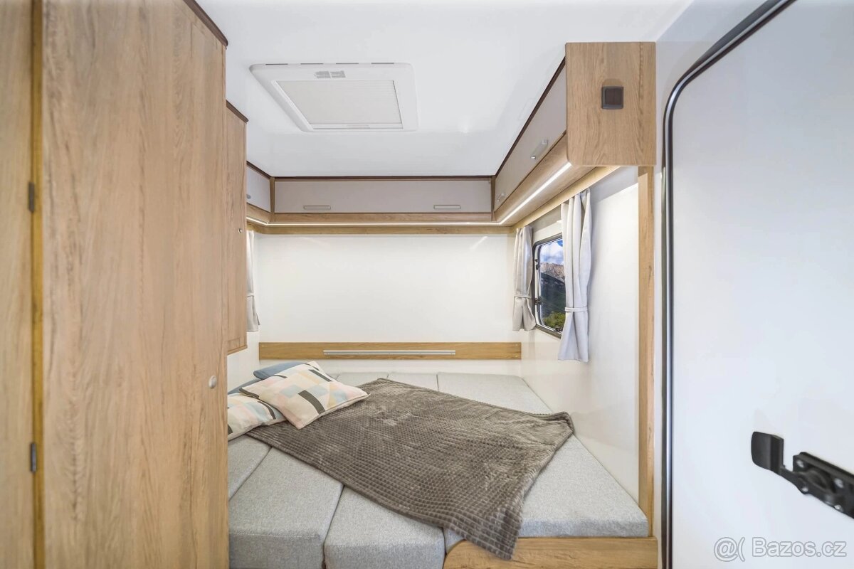 Karavan Niewiadow Lazur NTL - 4