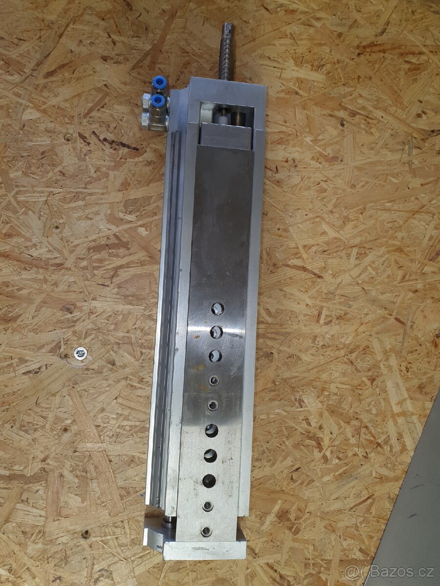 Festo lineární pneumatický pohon - 4