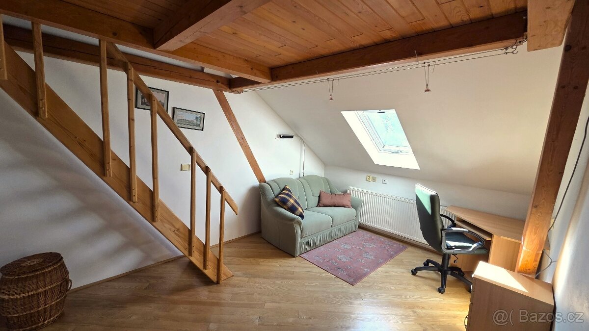 Pronájem podkrovního bytu 3+kk, 74m², Frenštát p/R - 4