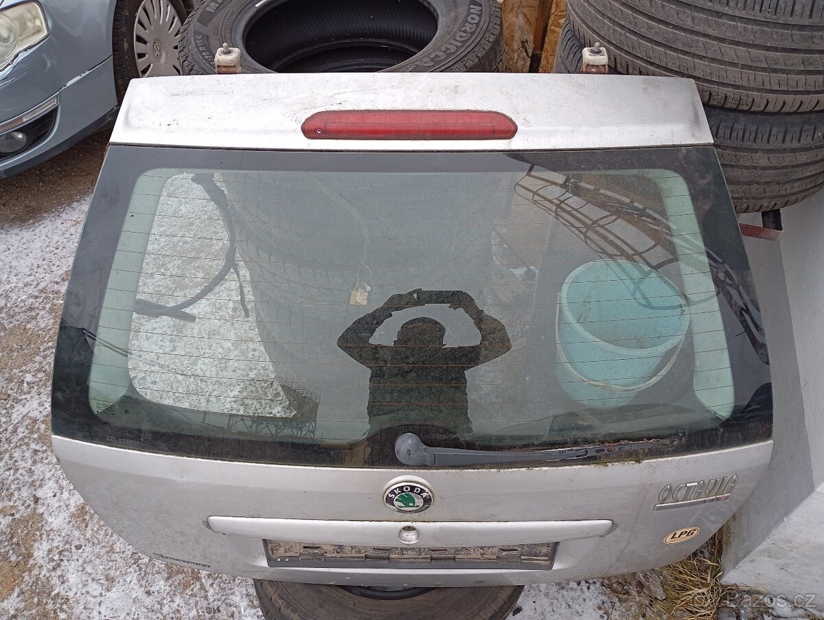 Páté dveře Octavia 1 combi - 4