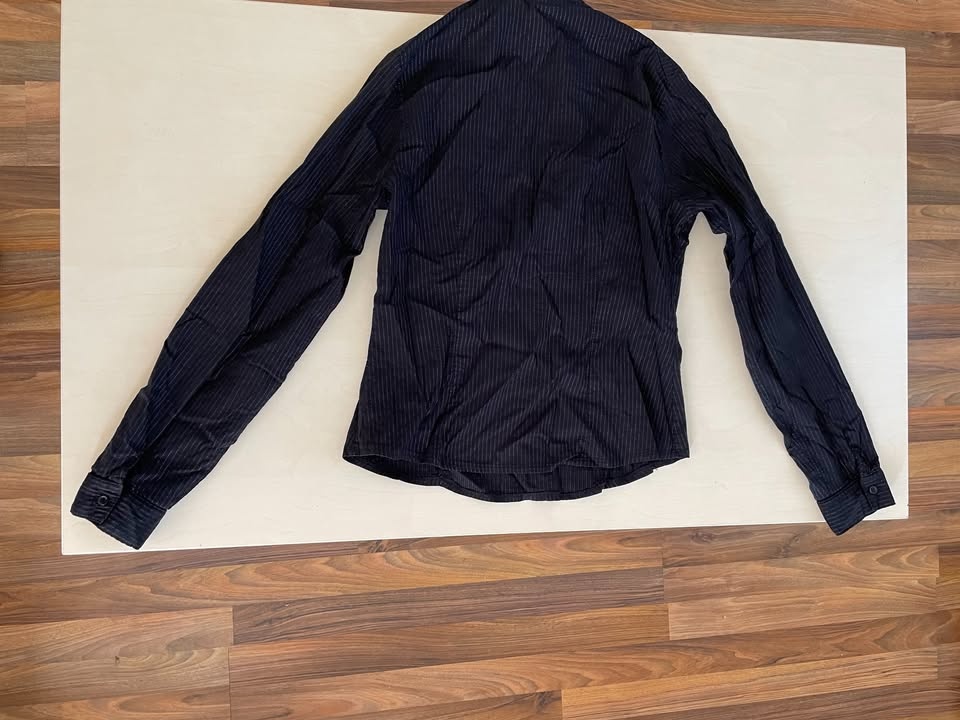 Stříbrný proužek halenka s volánkem, vel M, Livre - 4