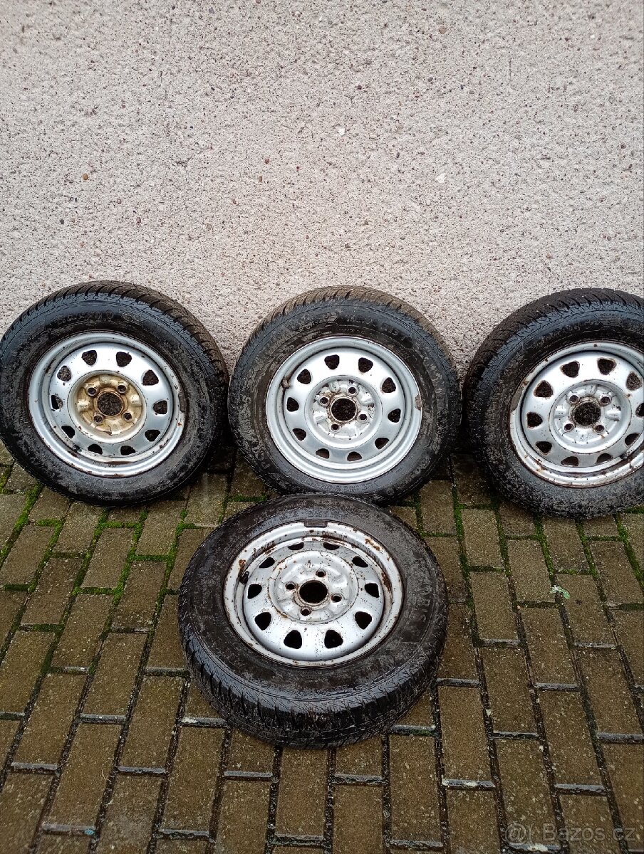 Prodam zimni kola na felicii - 4