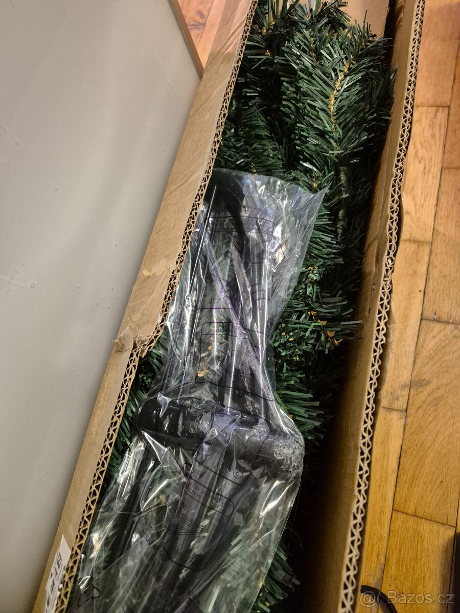 Nový umělý vánoční stromek 180 cm - 4