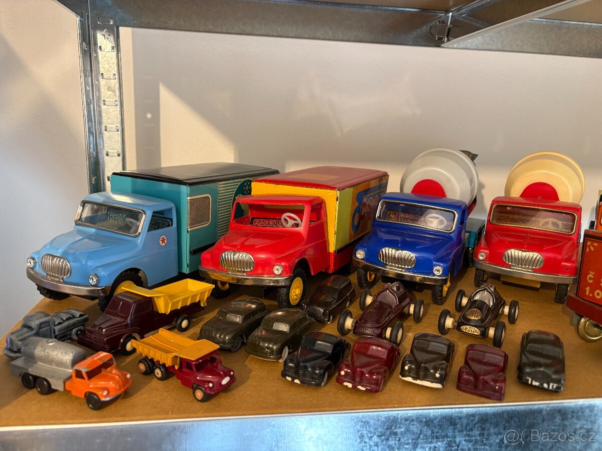 SBÍRÁM STARÉ HRAČKY - 4