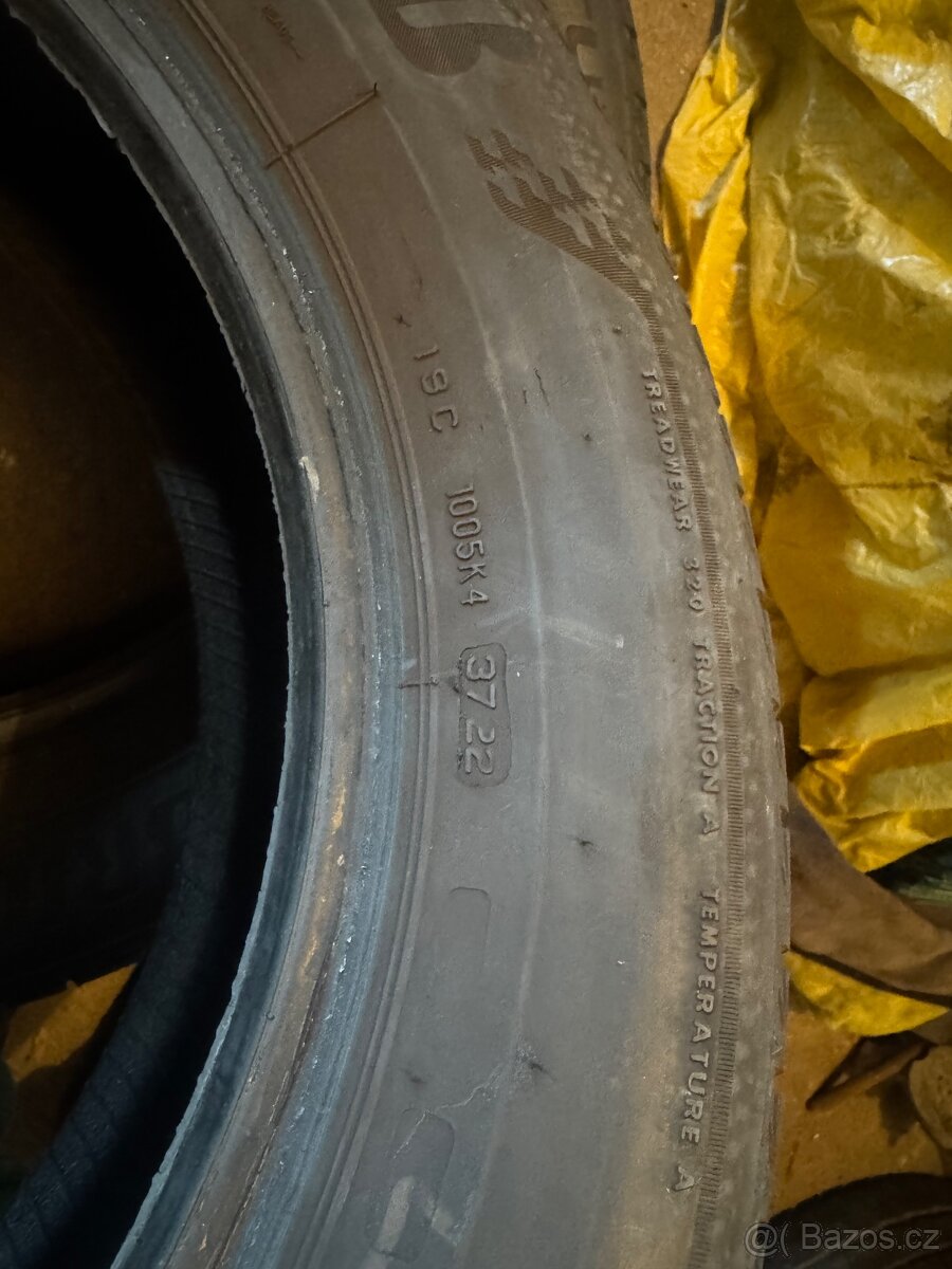 215/60R17 - 4