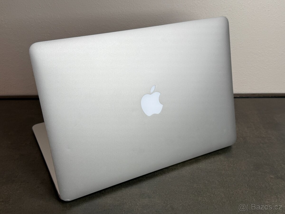Macbook Air 13'' 2017 / i5 / 8GB RAM / 128GB SSD - DPH - 4