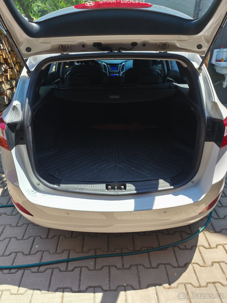 Hyundai i30 kombi - 4