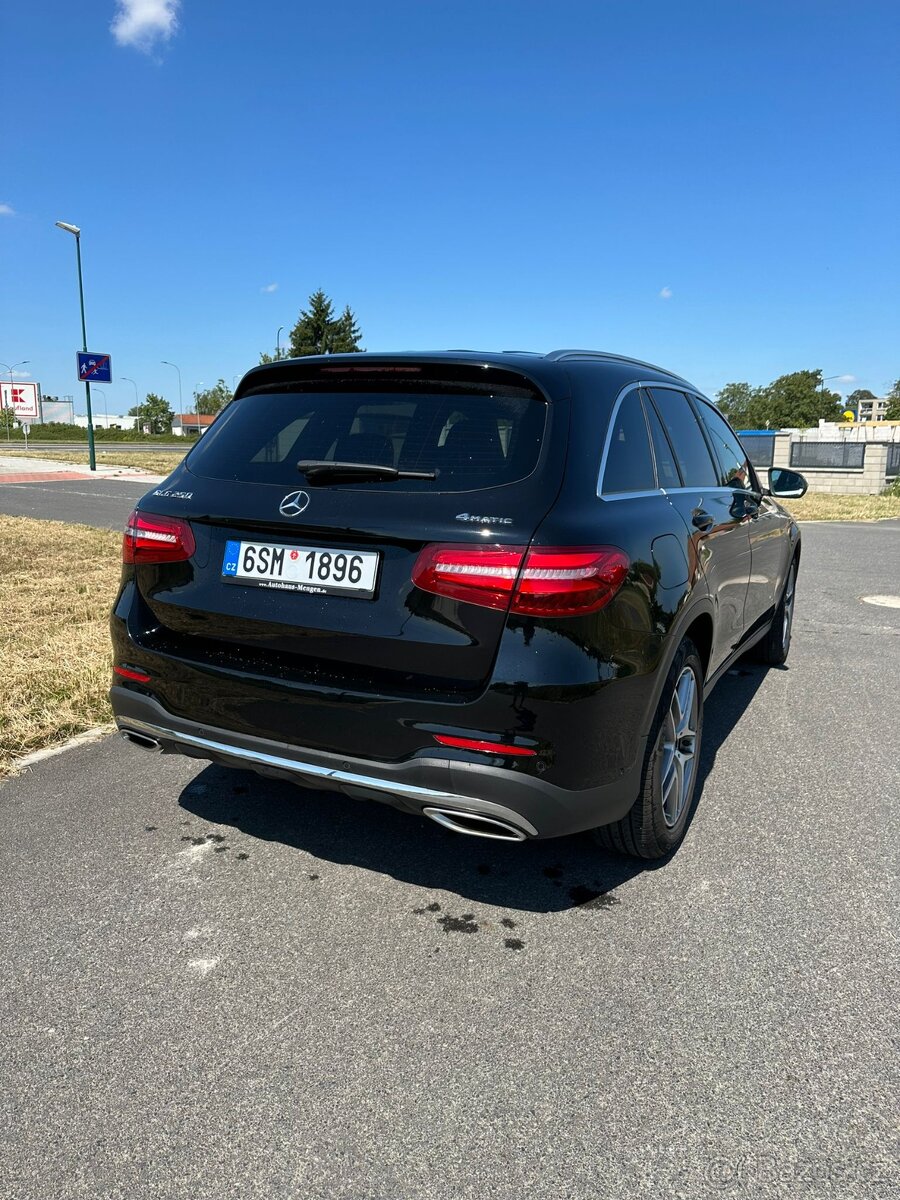 Mercedes Benz GLC 250 - 4
