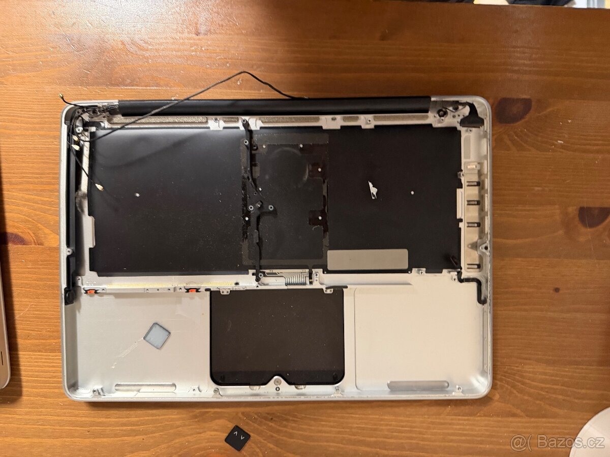 Prodám 6x macbook a 1x ipad na ND - 4