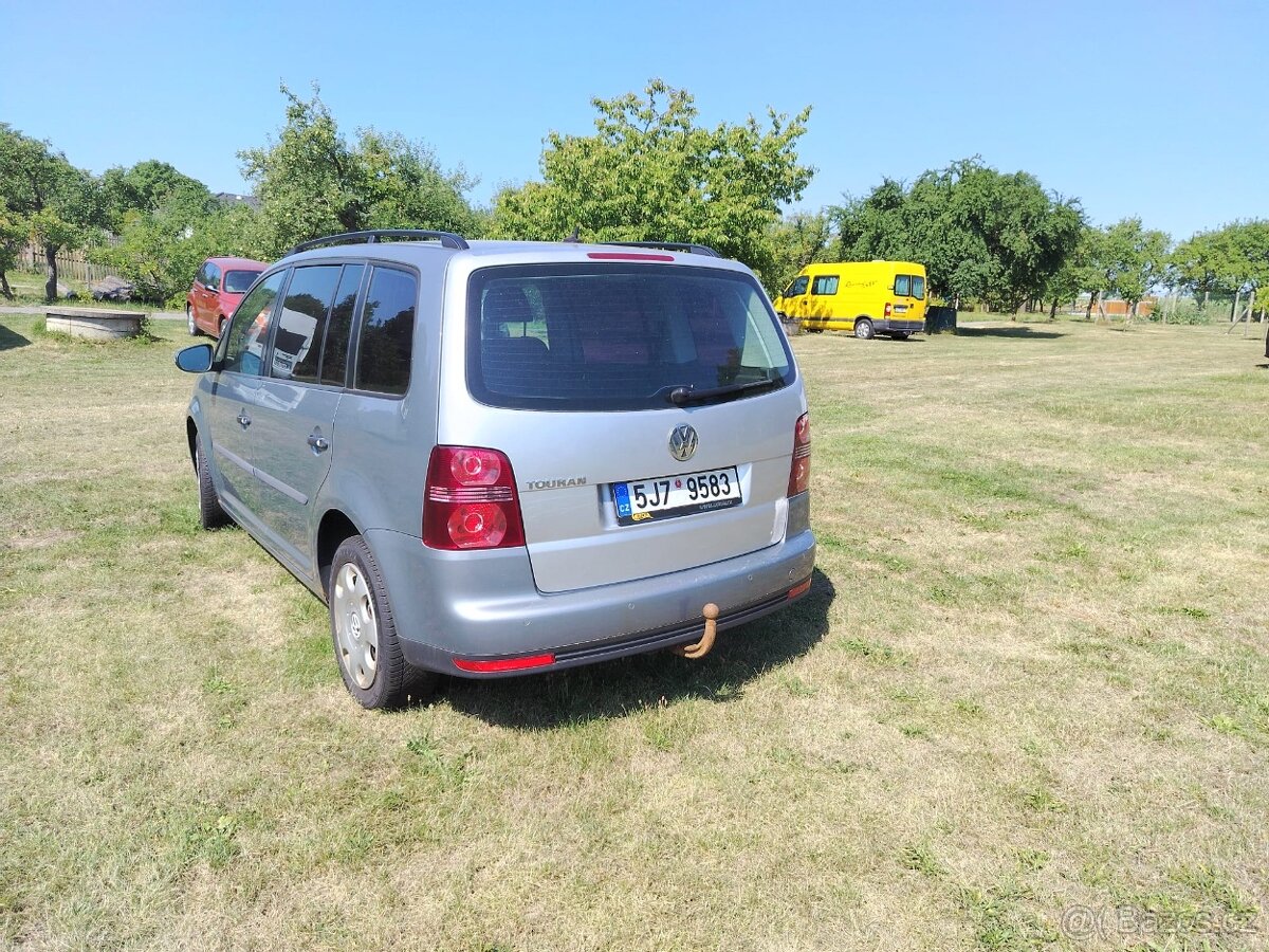 Prodám VW Touran 2009, 1,9 tdi - 4