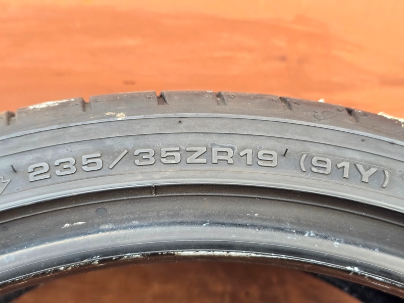 Letní Dunlop 235/35/19 - 4