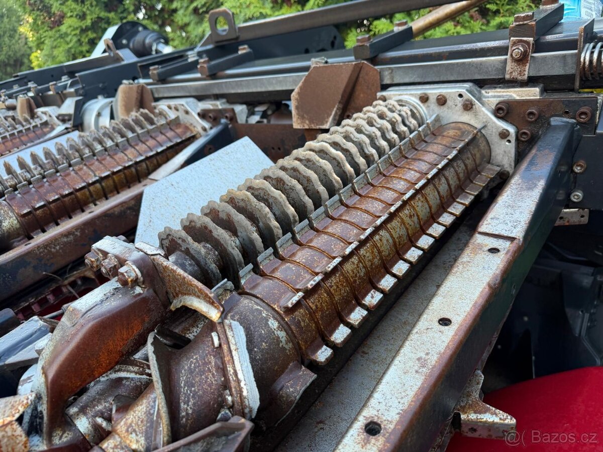 Geringhoff RotaDysc 8řádkový, hydraulicky sklopný adaptér na - 4