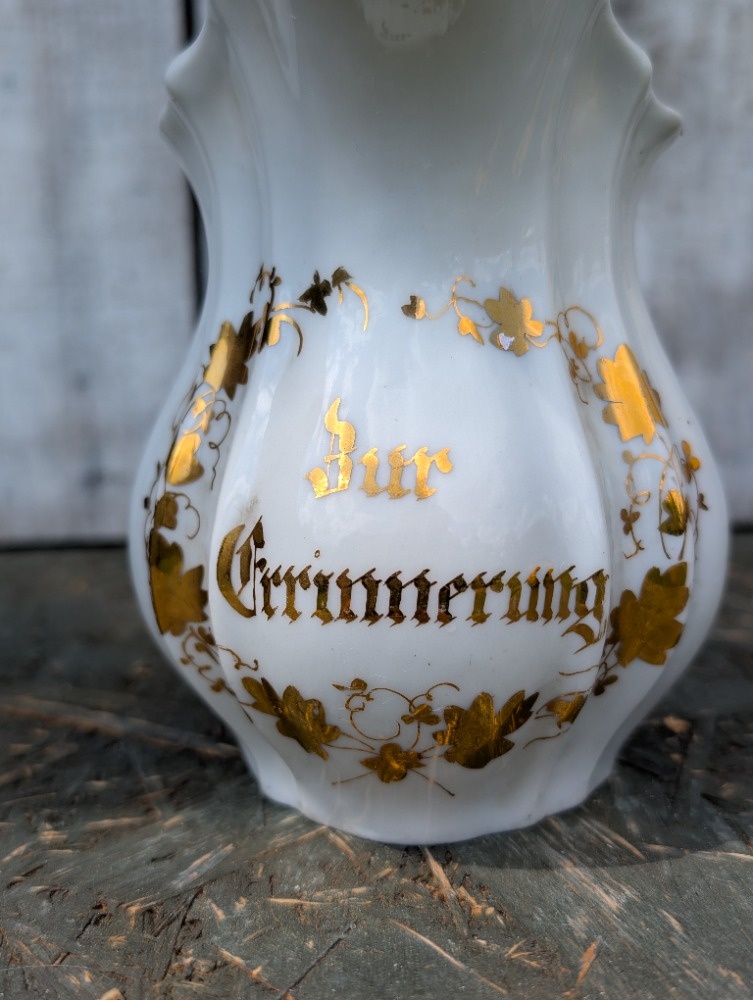 Starožitná mléčenka...konvička, víčko s květem. - 4