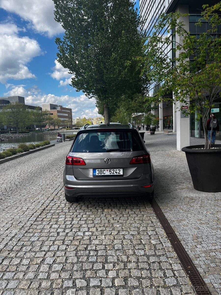 Pronajem Golf Sportsvan Brno - 4