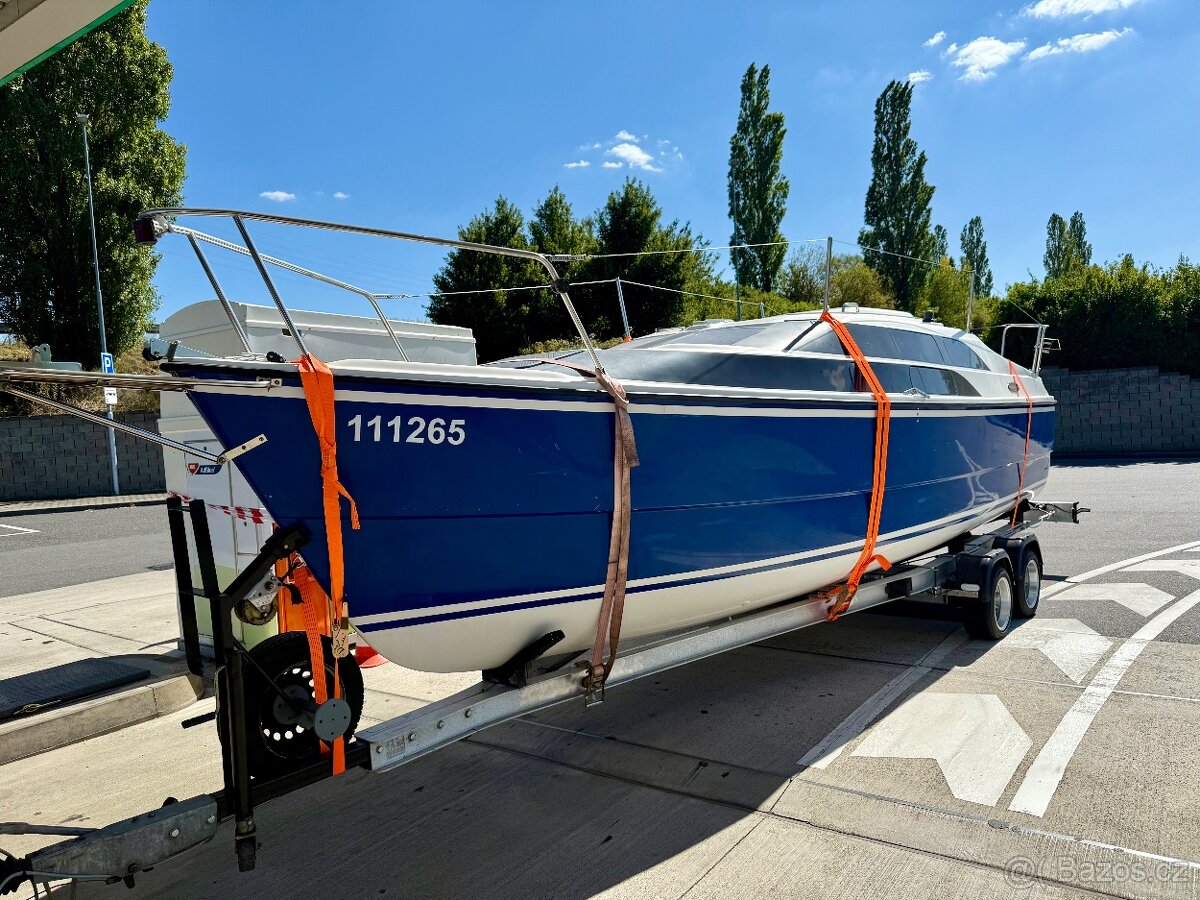 🛥️ Motorsailer MacGregor 26M – plachetnice + Mercury 2012 - 4