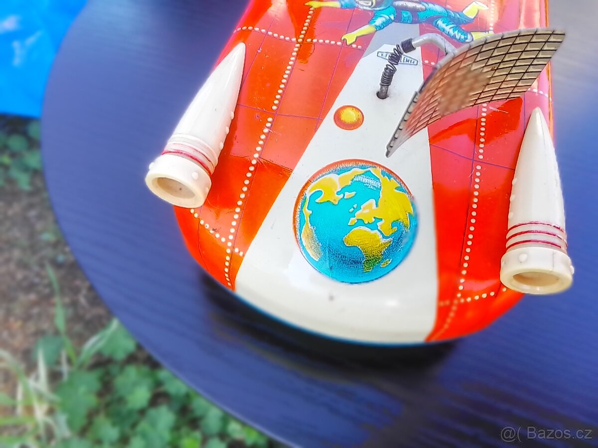 E film Lemez Stará kovová hračka - 4