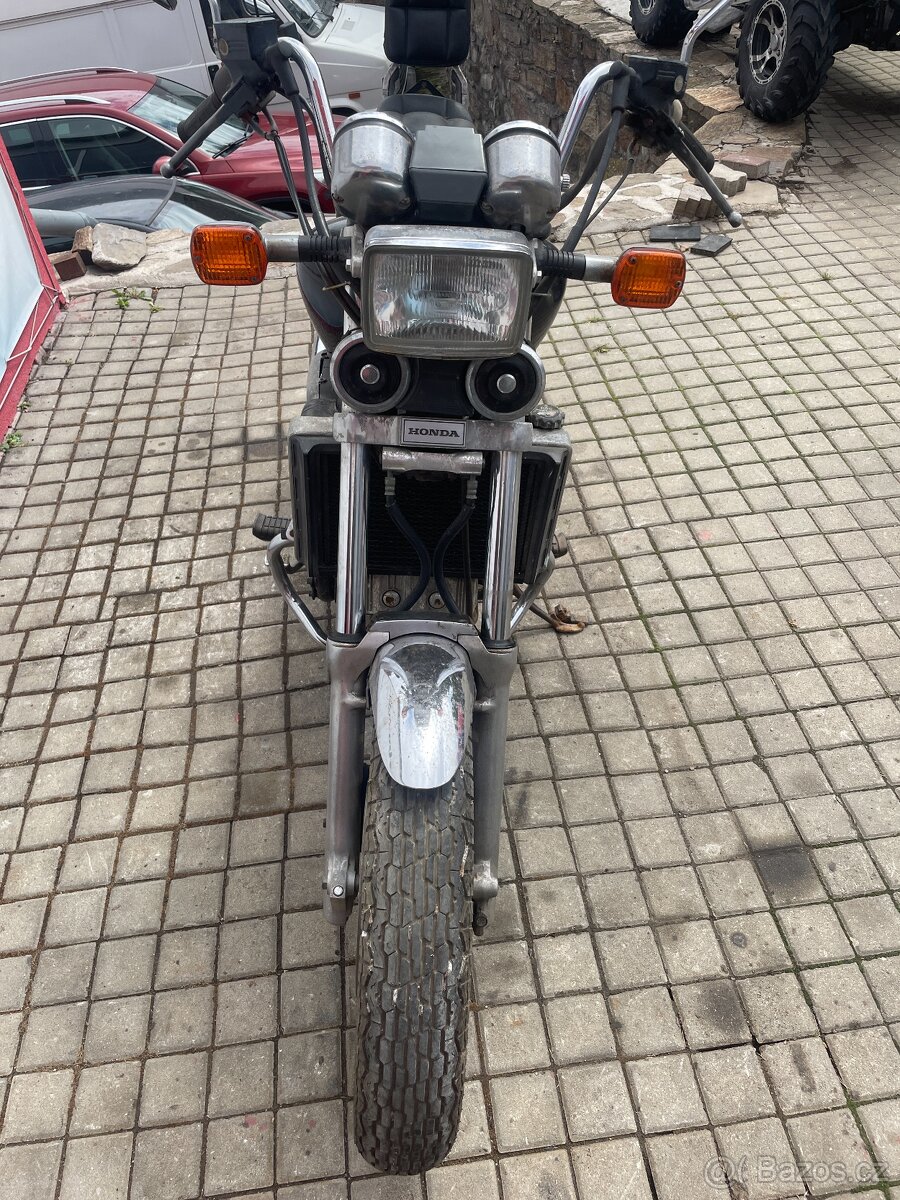 Honda VF 750 Magna 1986 - 4