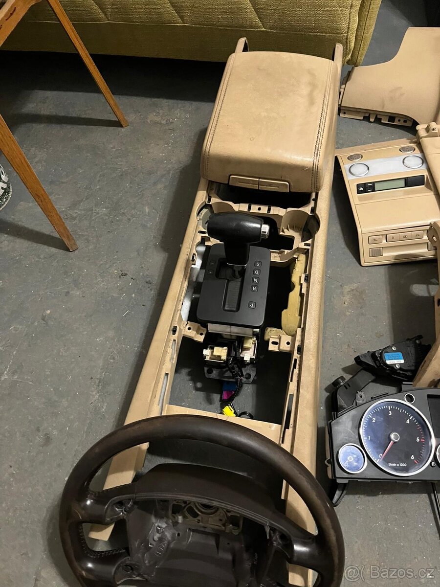 Díly interiéru Vw Touareg 7L - 4