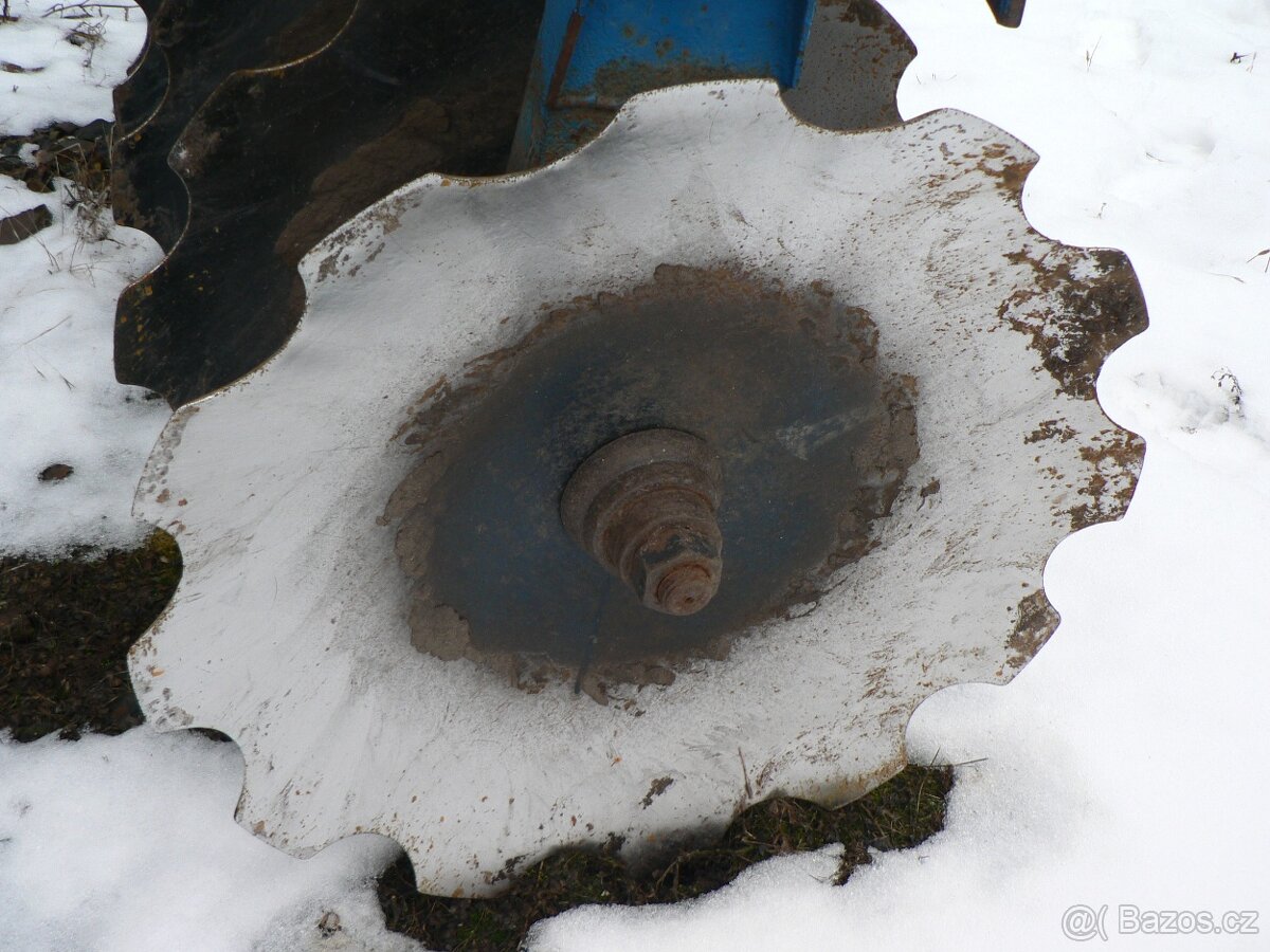 NESENÝ DISKOVÝ PODMÍTAČ - 4