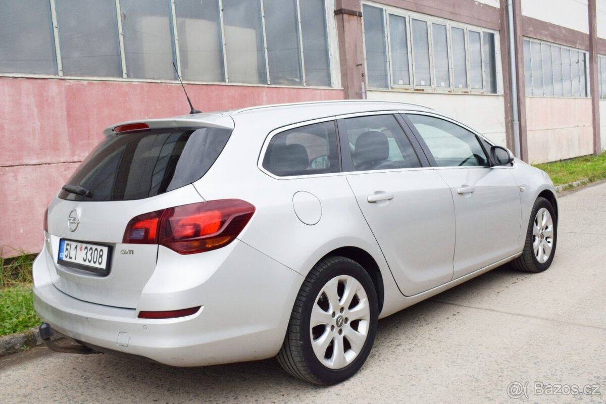 Opel Astra 1.7 CDTi/2012/TAŽNÉ/MANUÁL/AC/ - 4