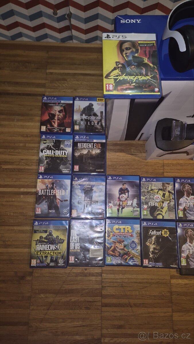 PlayStation PS5 s mechanikou + další příslušenství - 4