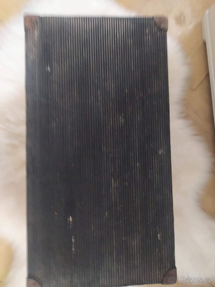 Stará dřevěná bedna - 4