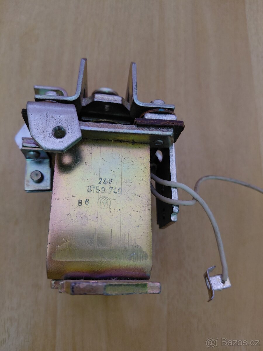 Spínač starteru 10k - 4