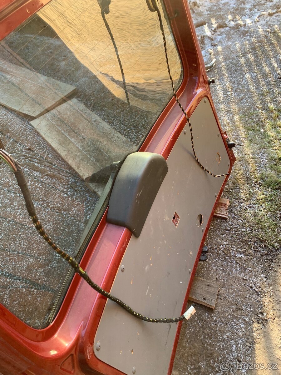 Volkswagen Caddy 5té dveře - 4