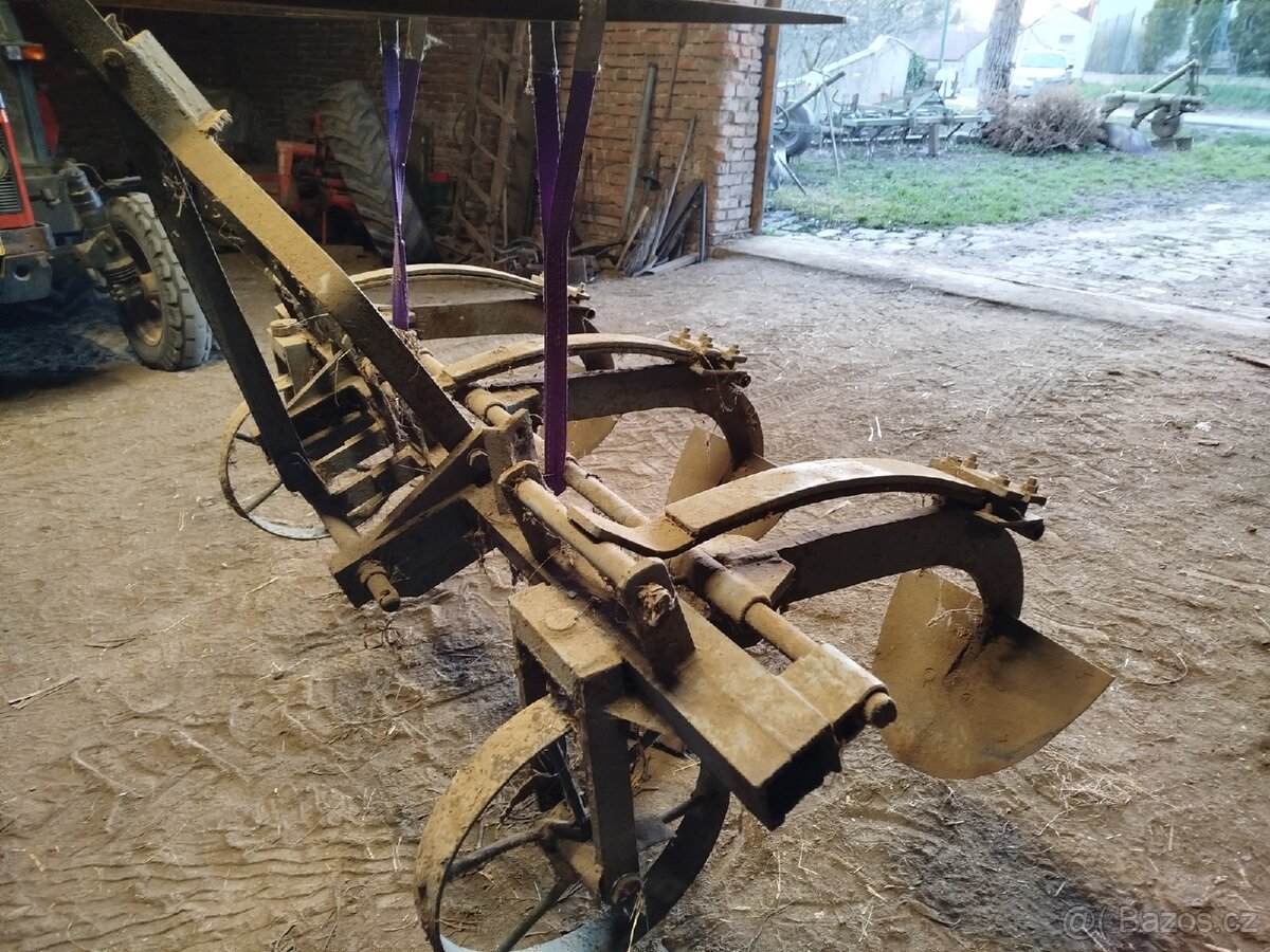 Proorávač brambor tří řádkový - 4