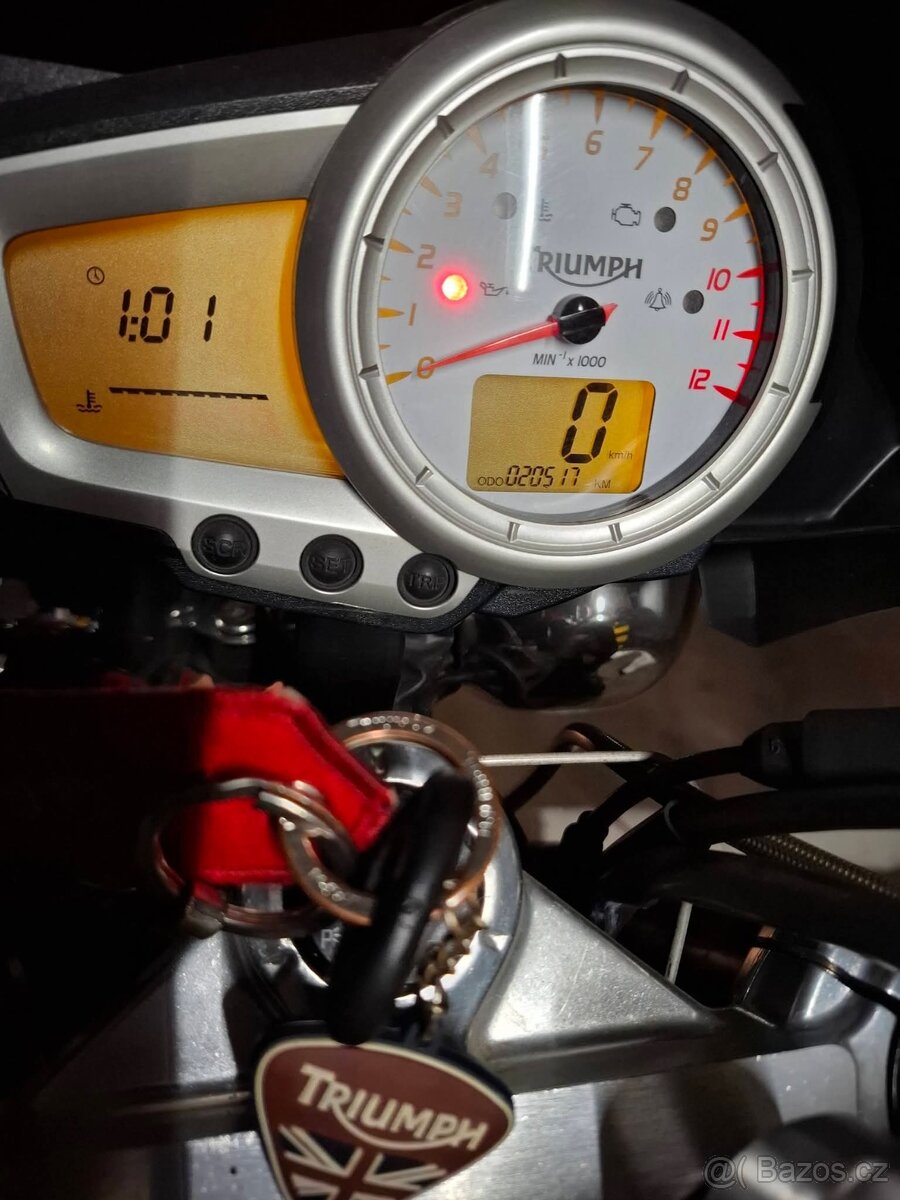 TRIUMPH Speed Triple 1050 - 4