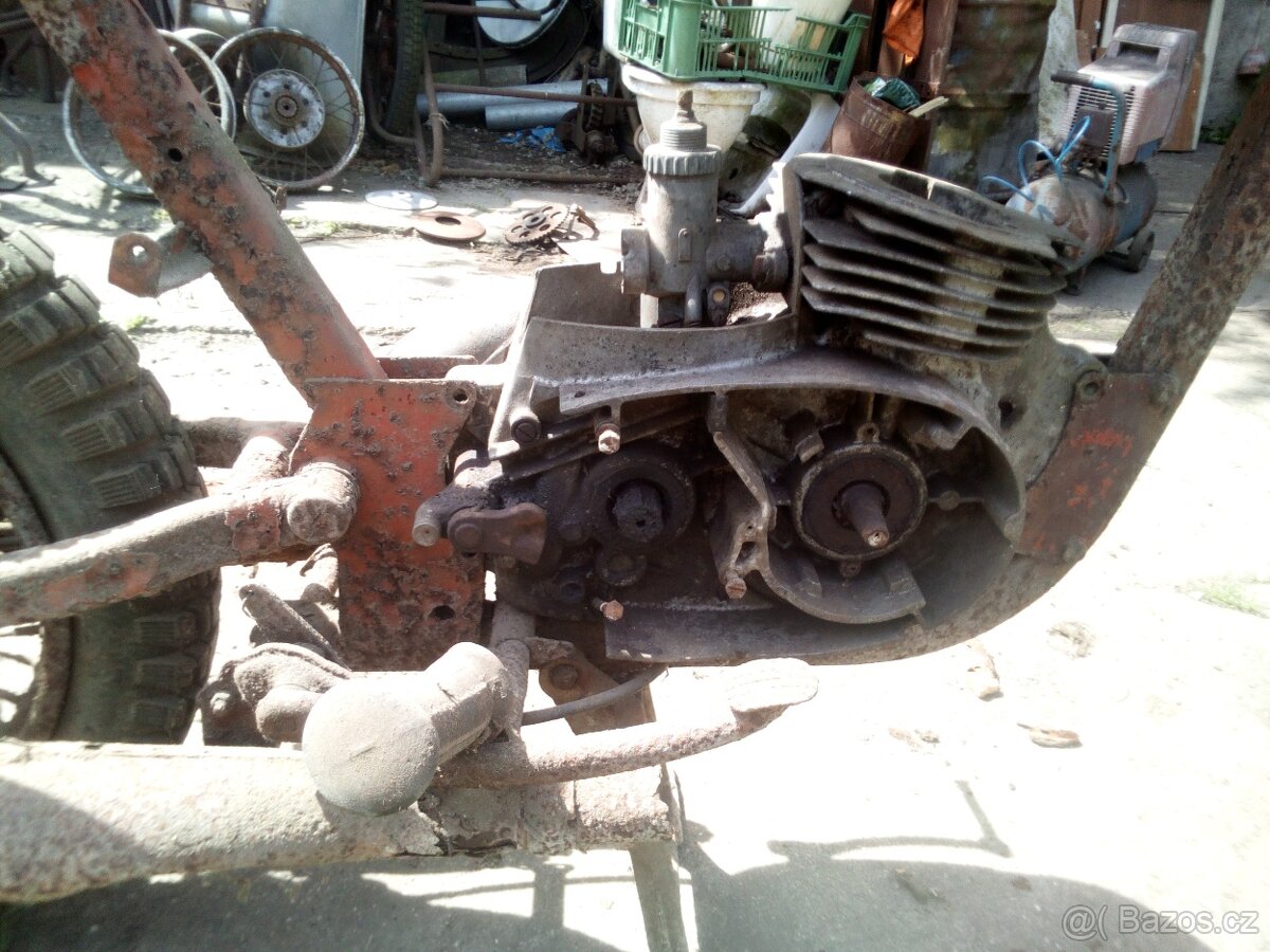 Jawa 250 ČZ 150 - 4