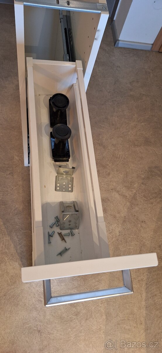 KUCHYŇSKÁ SKŘÍNKA SPODNÍ - 4