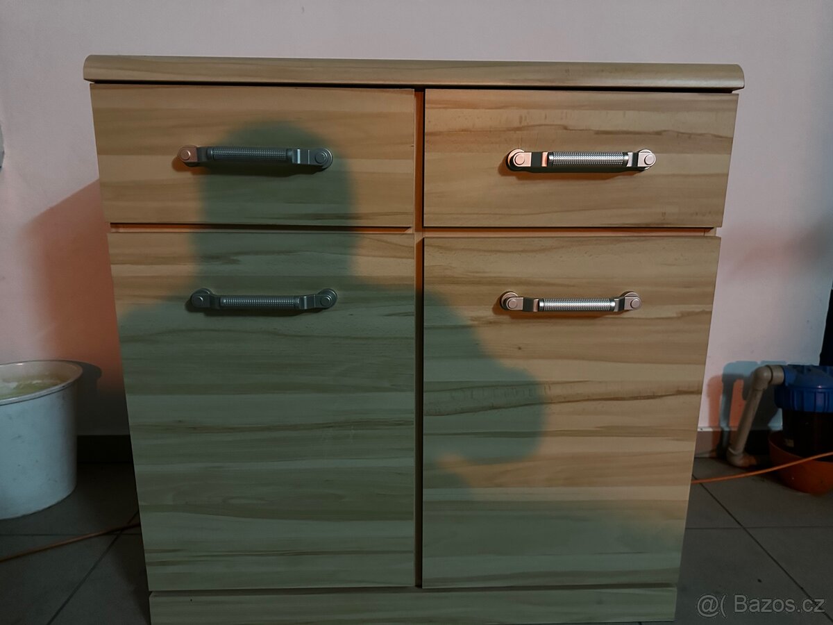 2× komoda lamino - 1000 Kč za obě - 4