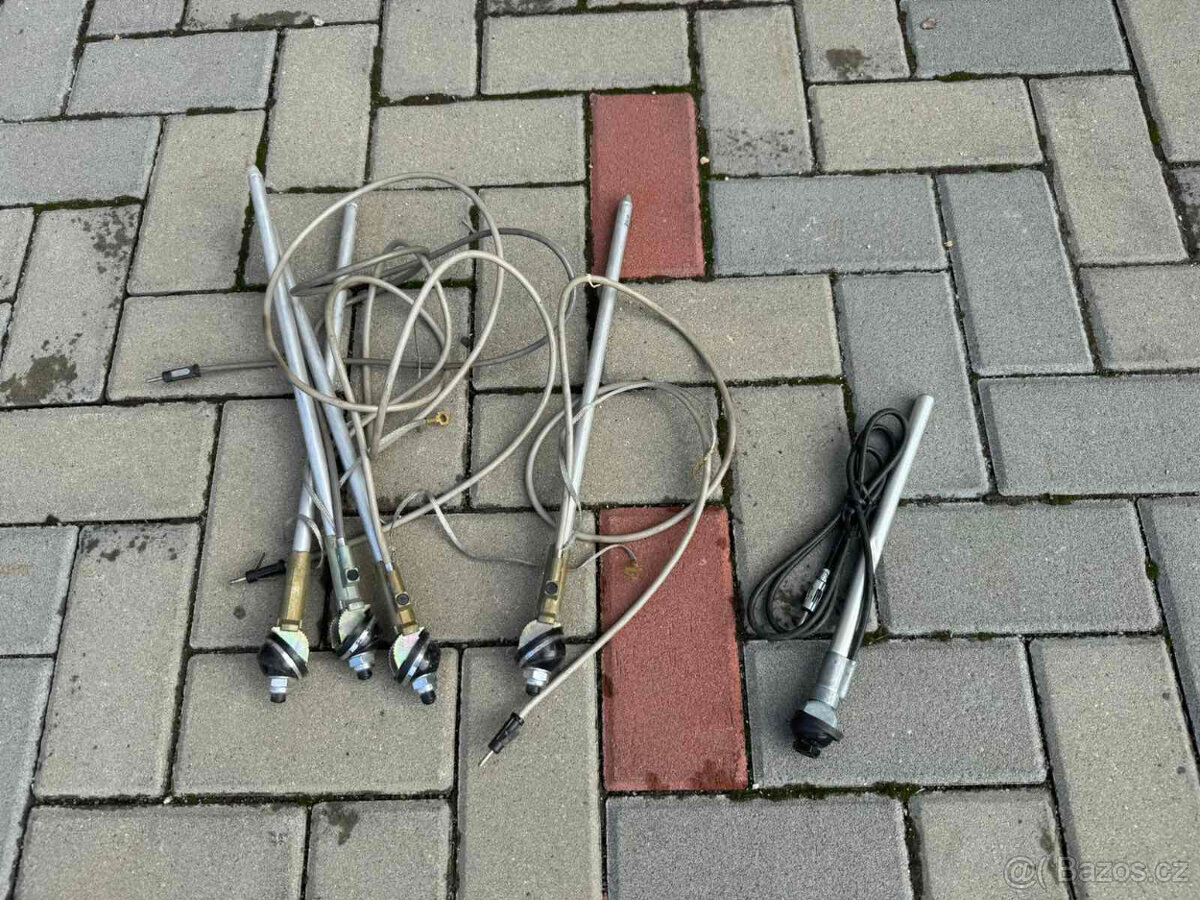 Lada Vaz Žiguli, anténa originál nové , tel 608 445 411 - 4