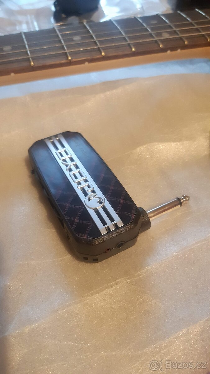 Fender Squier Stratocaster - 4